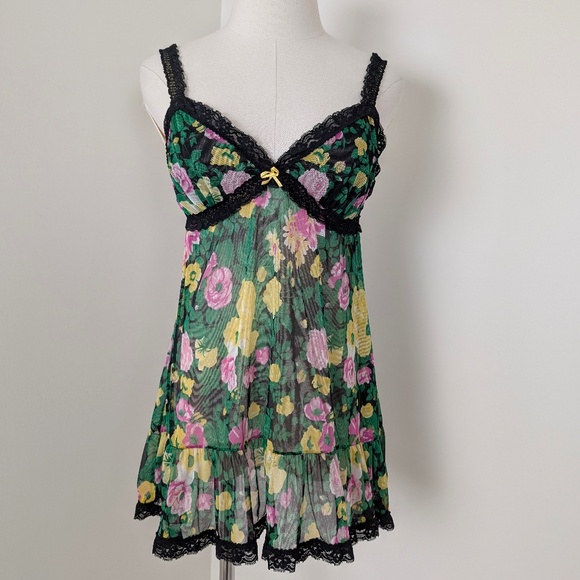 Free With Purchase - Blush Camisole Floral Sleeveless Straps Push Up Mesh - Picture 6 of 9